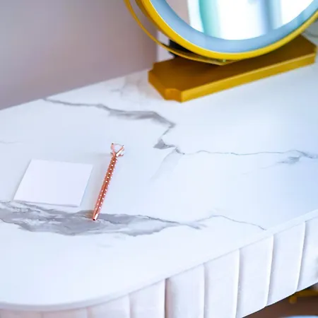 Luxury Riverside Apartment With Netflix, Primetv, Ev Parking And 1Gbps Wifi Апартаменты *