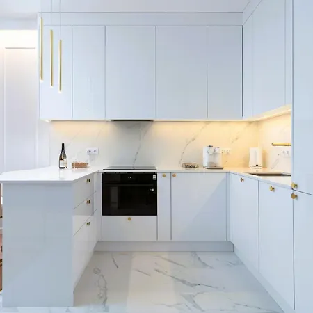 Luxury 24h With Netflix, Primetv, Ev Parking And 1gbps Wifi Apartment *