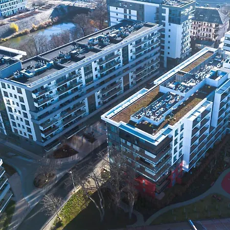 Luxury 24h With Netflix, Primetv, Ev Parking And 1gbps Wifi Breslau