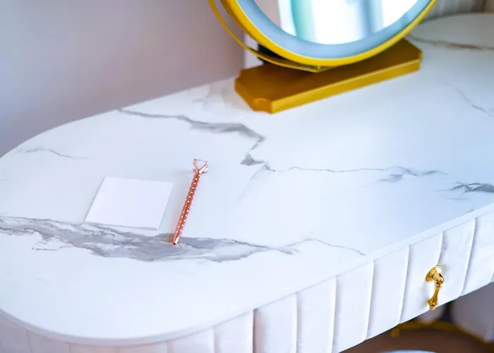 Luxury Riverside Apartment With Netflix, Primetv, Ev Parking And 1Gbps Wifi Апартаменты *