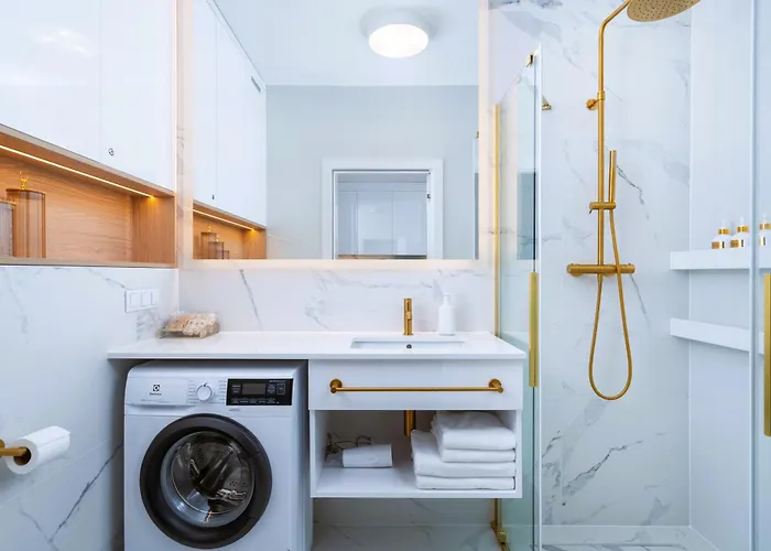 Luxury Riverside Apartment With Netflix, Primetv, Ev Parking And 1Gbps Wifi Вроцлав