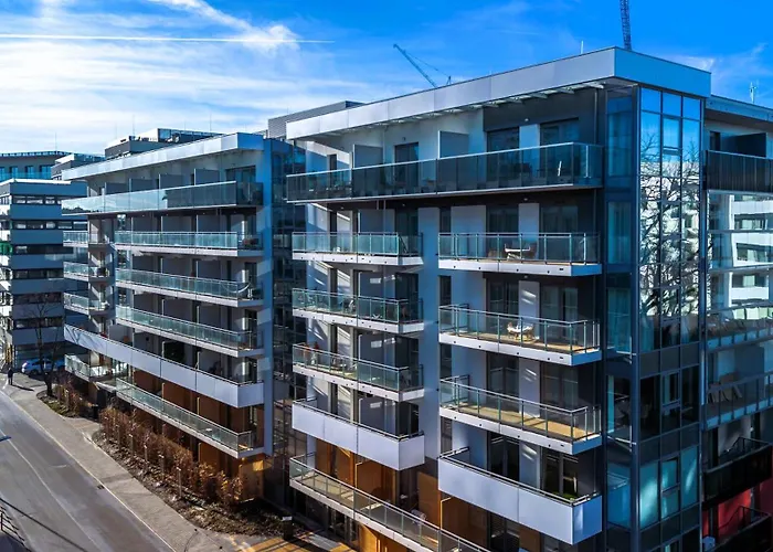 Luxury Riverside Apartment With Netflix, Primetv, Ev Parking And 1Gbps Wifi *